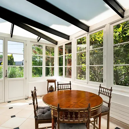 L'ile Des Iris - A 200 M De La *