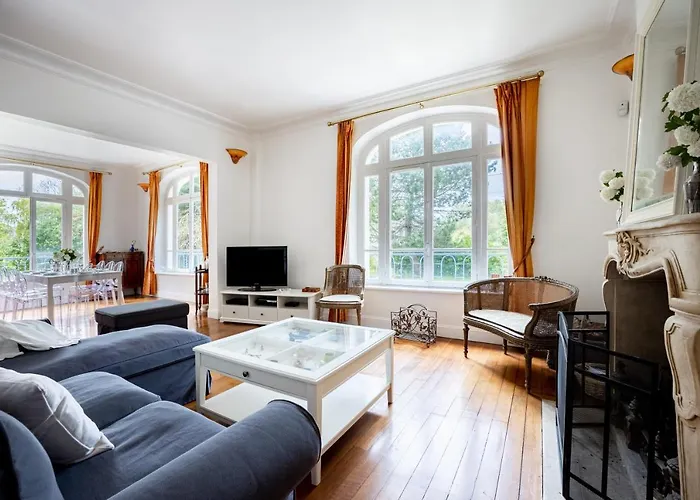 L'ile Des Iris - à 200 M De La Ver-sur-Mer