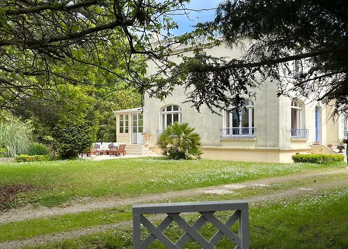 L'ile Des Iris - A 200 M De La Ver-sur-Mer